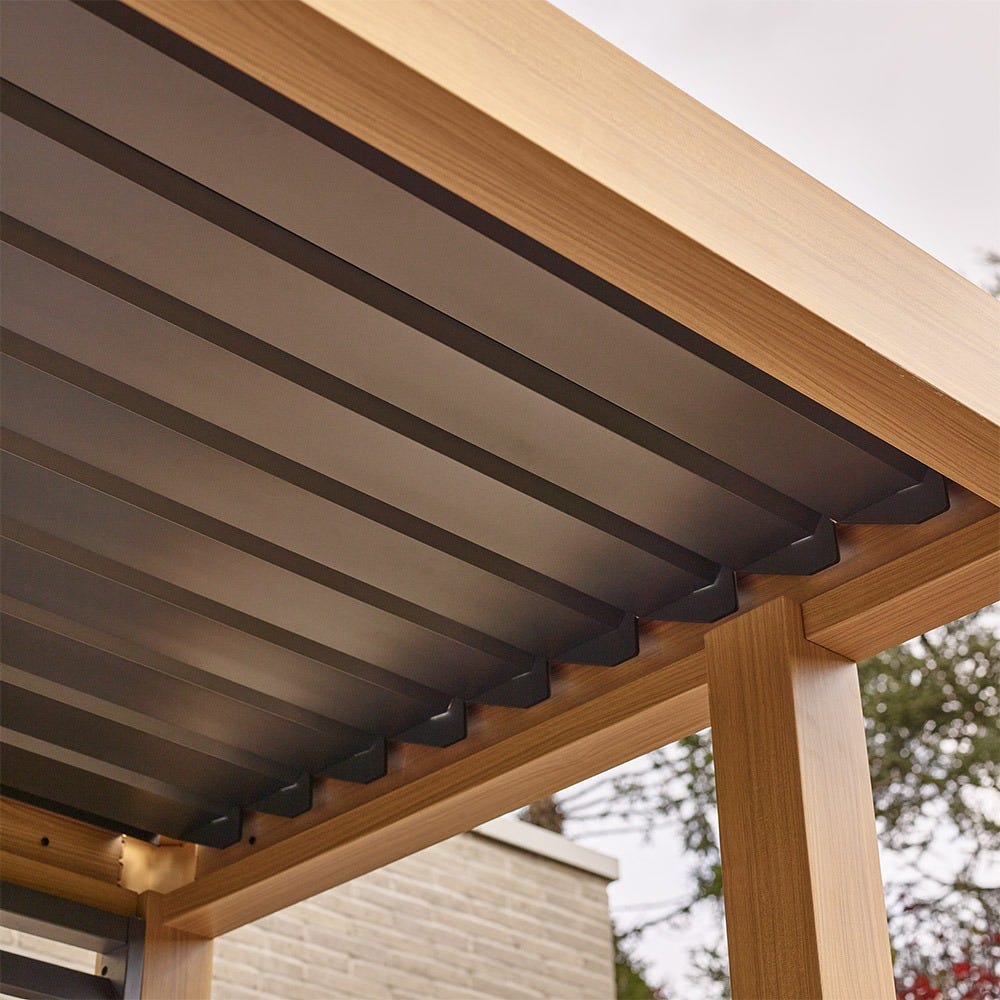 3 X 3M SAVANNAH PERGOLA WITH LIGHTS OAK