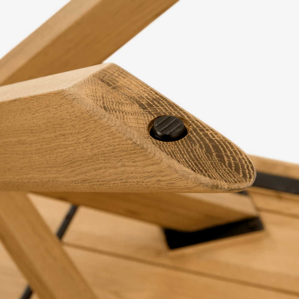 CRUZ OAK DINING TABLE