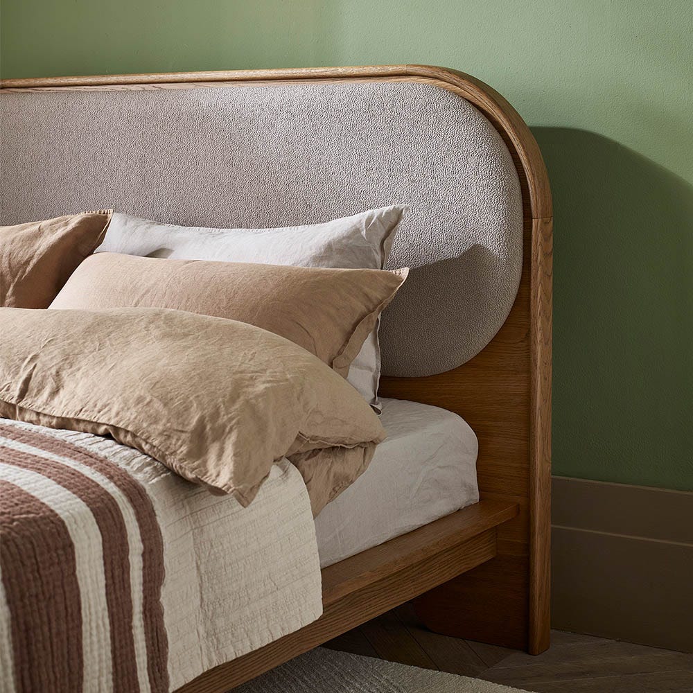 KADENCE UPHOLSTERED BED