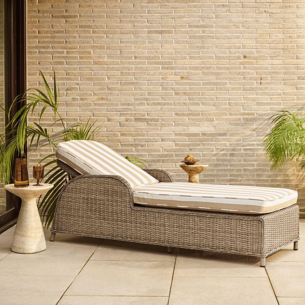 KARLA RATTAN SUNLOUNGER - STRIPED
