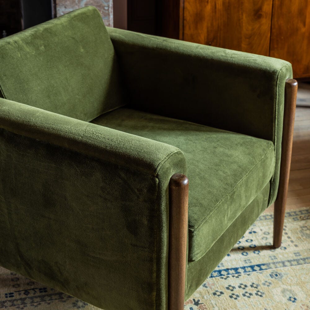 LEXINGTON ARMCHAIR IN DEEP GREEN VELVET - NATURAL