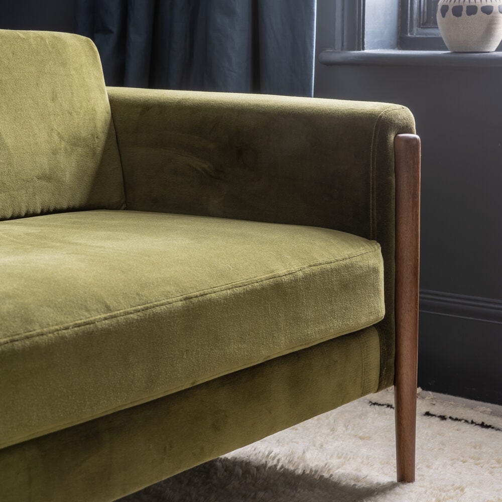 LEXINGTON LOVESEAT IN DEEP GREEN VELVET - NATURAL