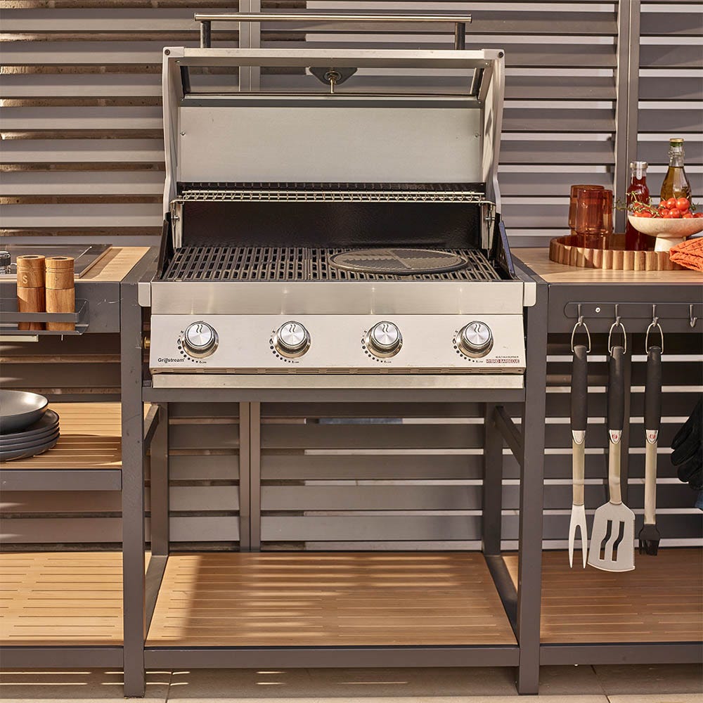 Savannah Hybrid Outdoor Kitchen - 4 Burner - Oak