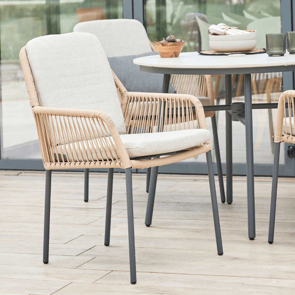 OLIVIA WHEAT 4 SEAT ROUND DINING SET