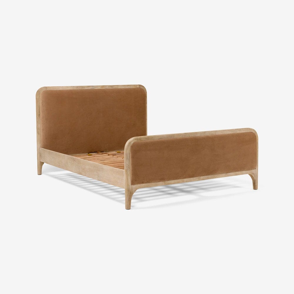 MABEL KINGSIZE BED IN NUDE VELVET